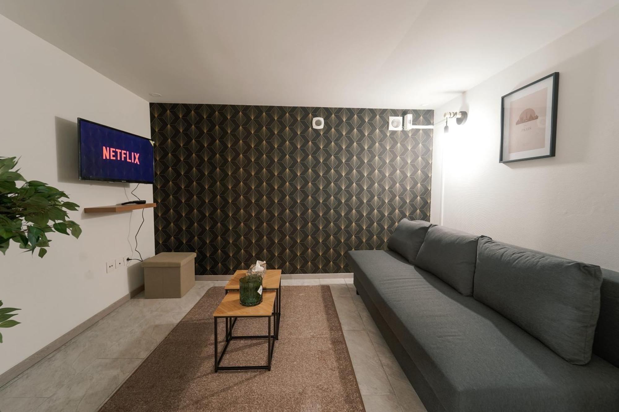 Confort & Style Pres De Cdg Vaudherland Exteriör bild